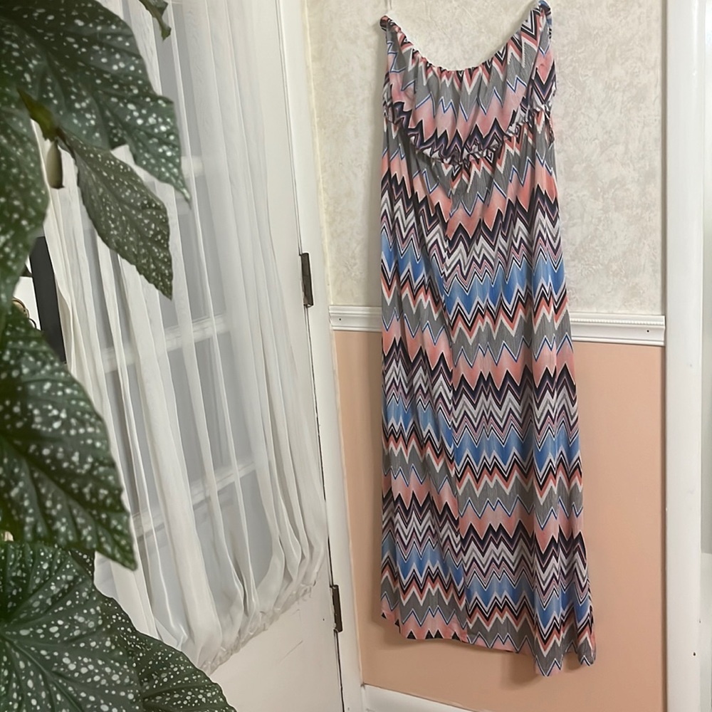 Dress 🔥🔥 beautiful light weight. Sise 2 XL